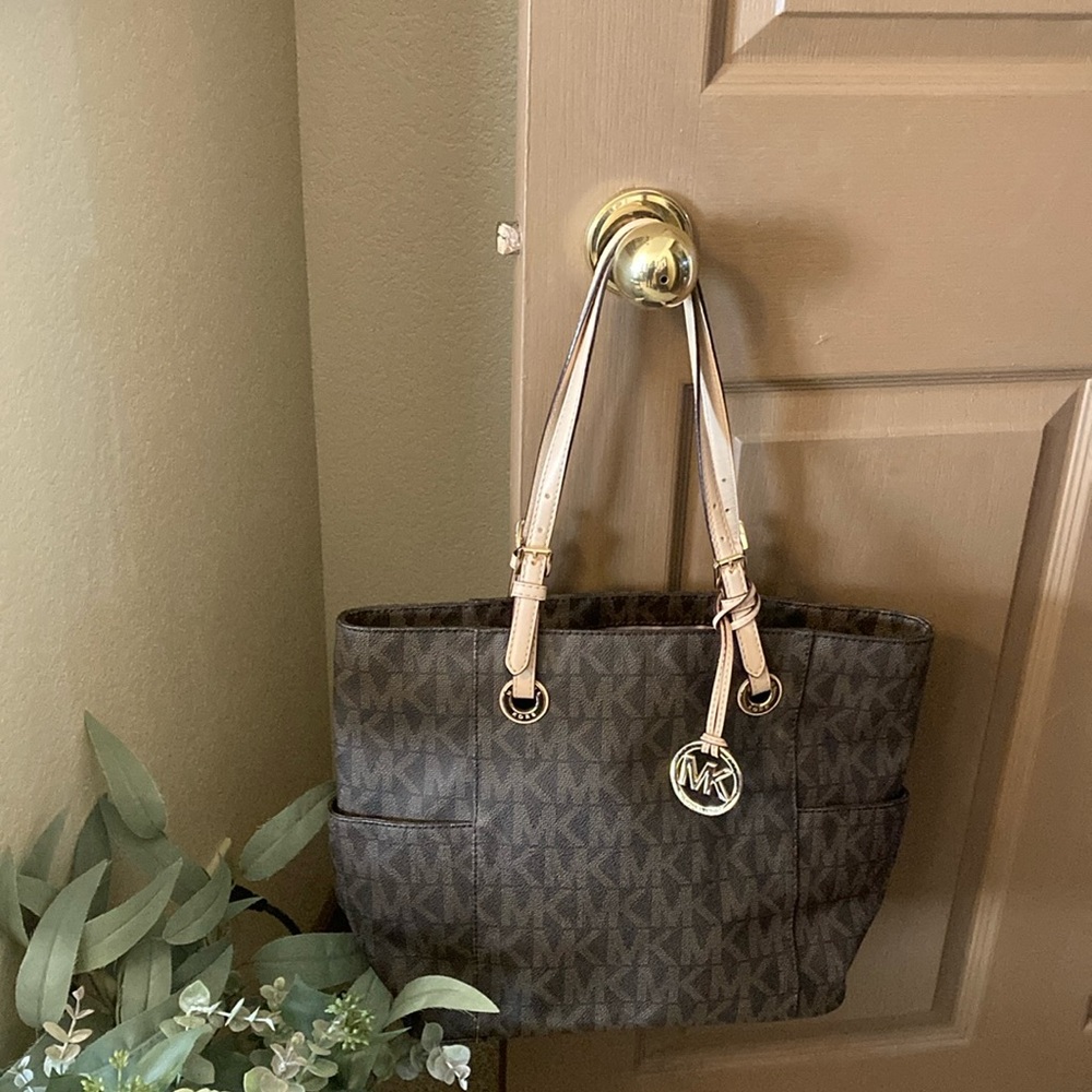 Michael Kors Jet Set Signature Tote Bag w/Dust Bag Like New!